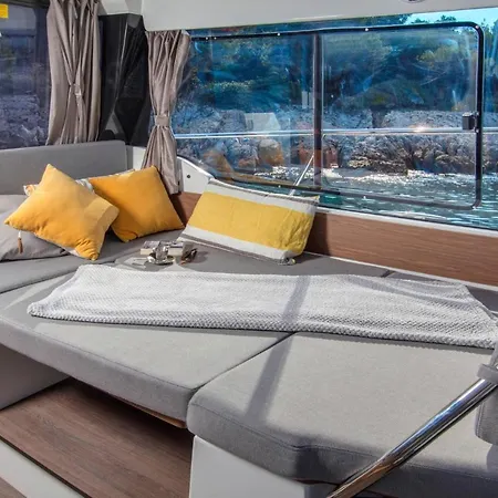 Úszó hotel Bateau Njoy Saint-Laurent-du-Var